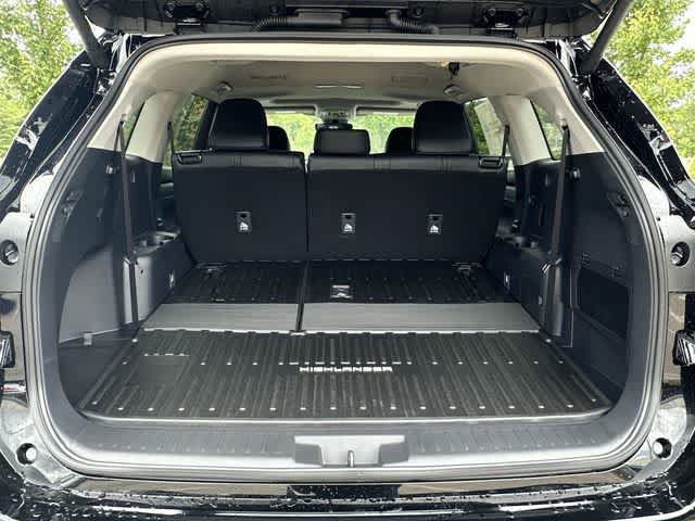 New 2024 Toyota Highlander XLE AWD/4WD image 27