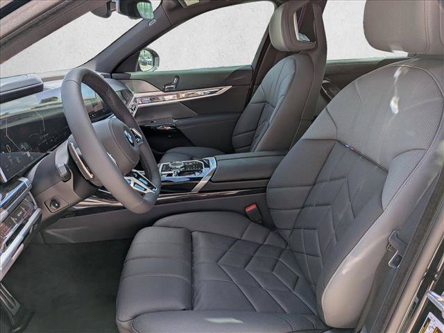 New 2026 BMW 740i w/ Premium Package RWD image 4