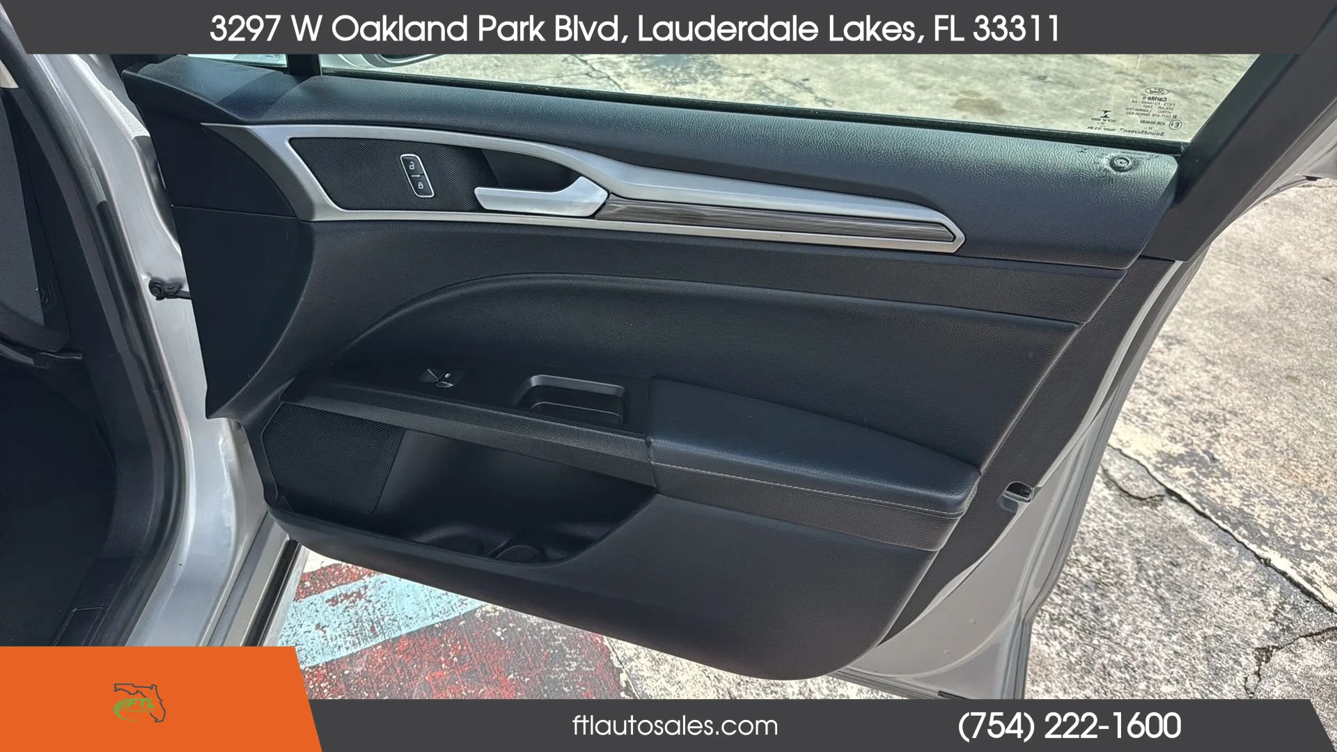 Used 2018 Ford Fusion SE w/ Fusion SE Technology Package FWD image 32