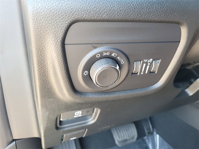 New 2025 Jeep Grand Cherokee Altitude image 23