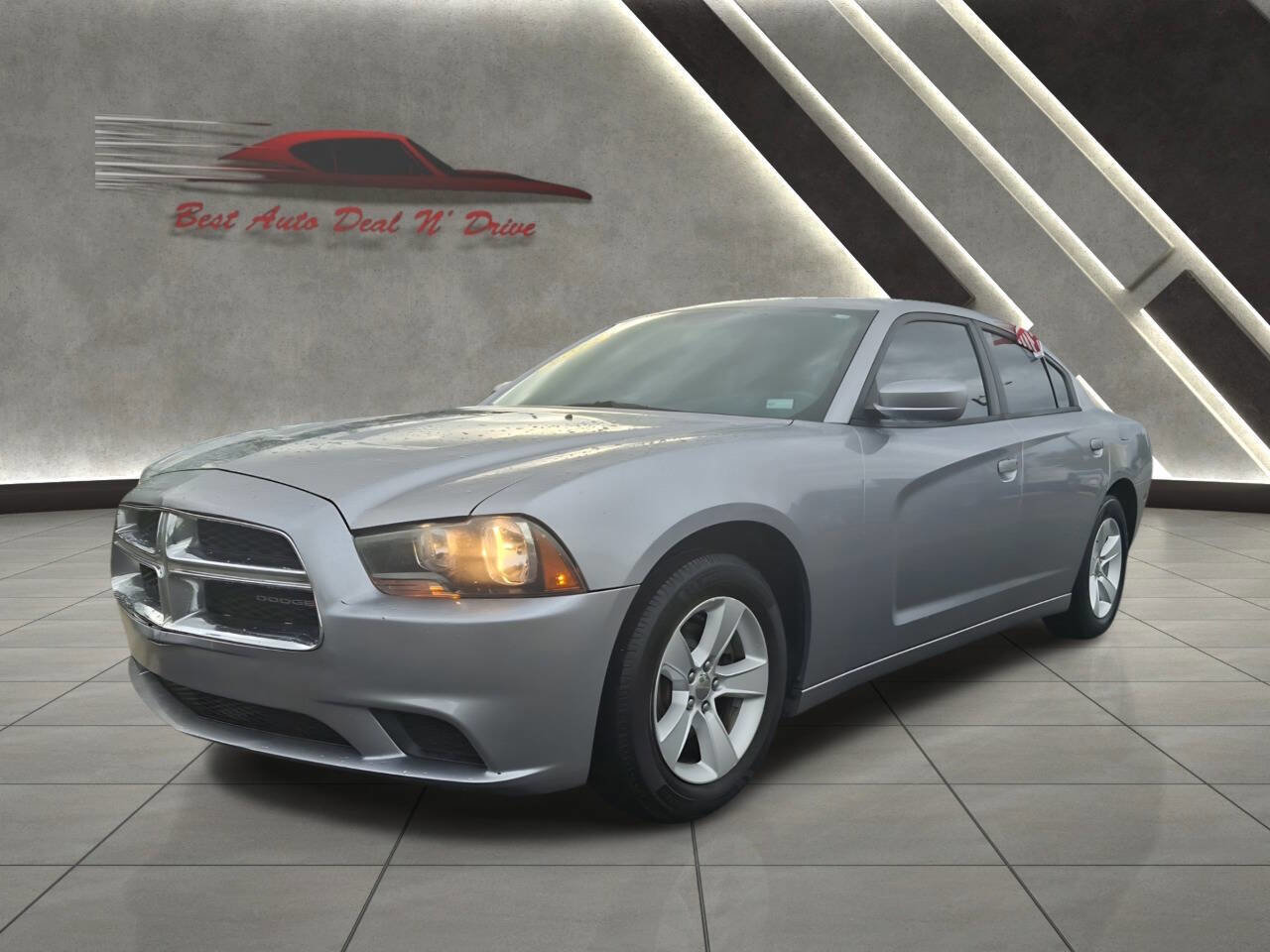 Used 2014 Dodge Charger SE w/ Connectivity Group