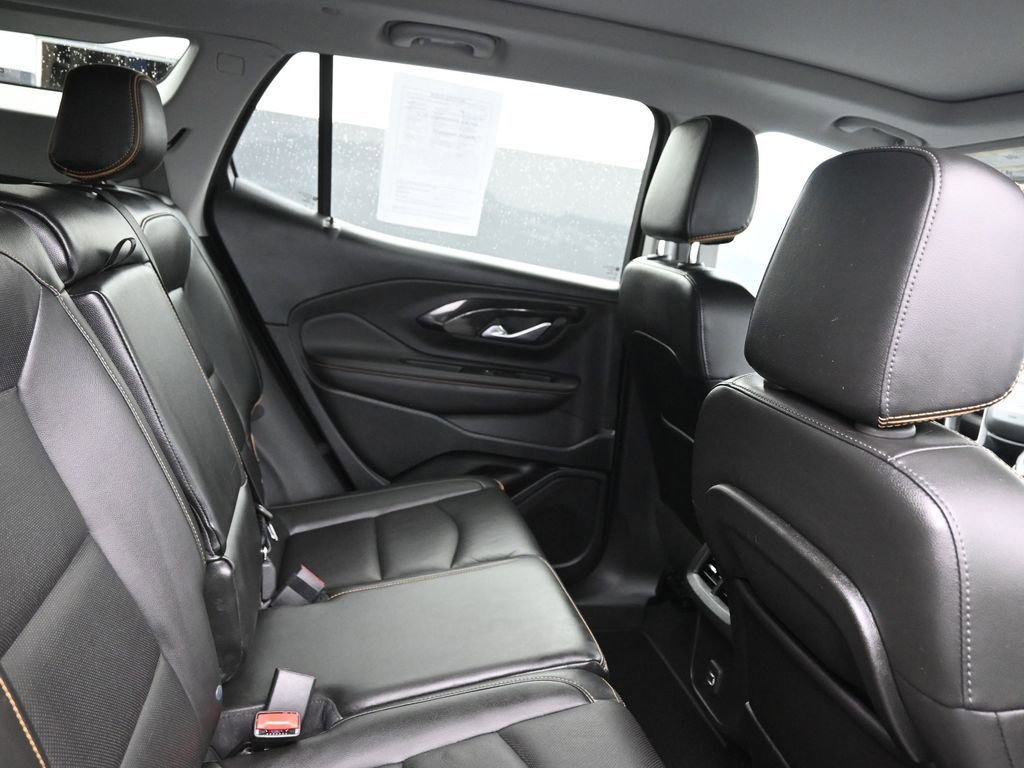 Used 2022 GMC Terrain AT4 w/ Infotainment Package II image 13