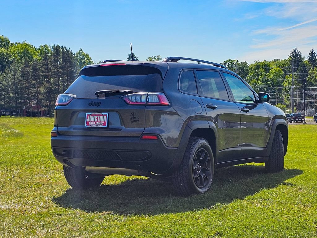 Certified 2022 Jeep Cherokee Latitude w/ Sun & Sound Group AWD/4WD image 3