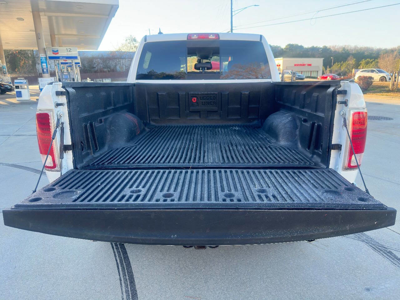 Used 2015 RAM 1500 Laramie image 18