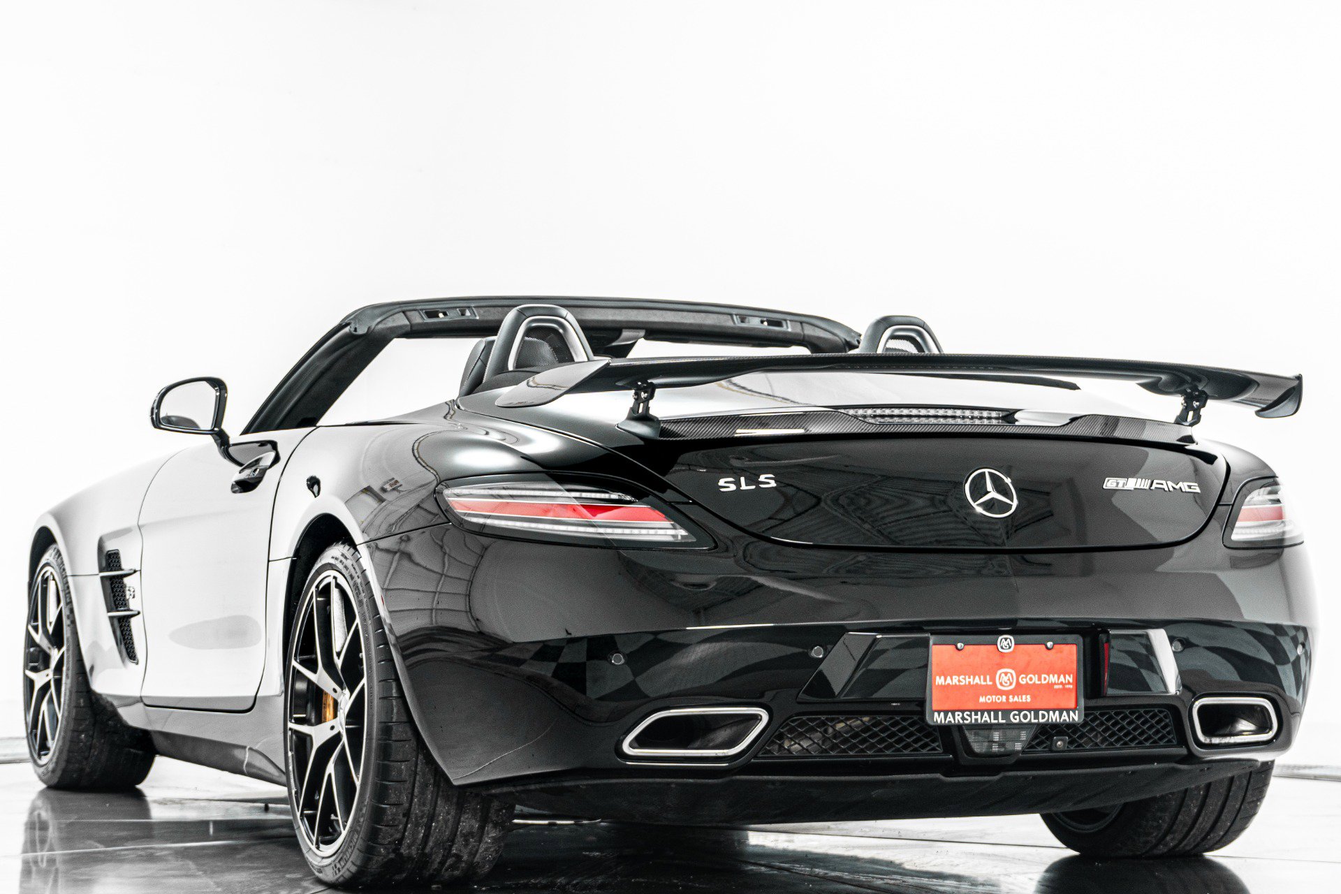 Used 2015 Mercedes-Benz SLS AMG GT Final Edition image 7