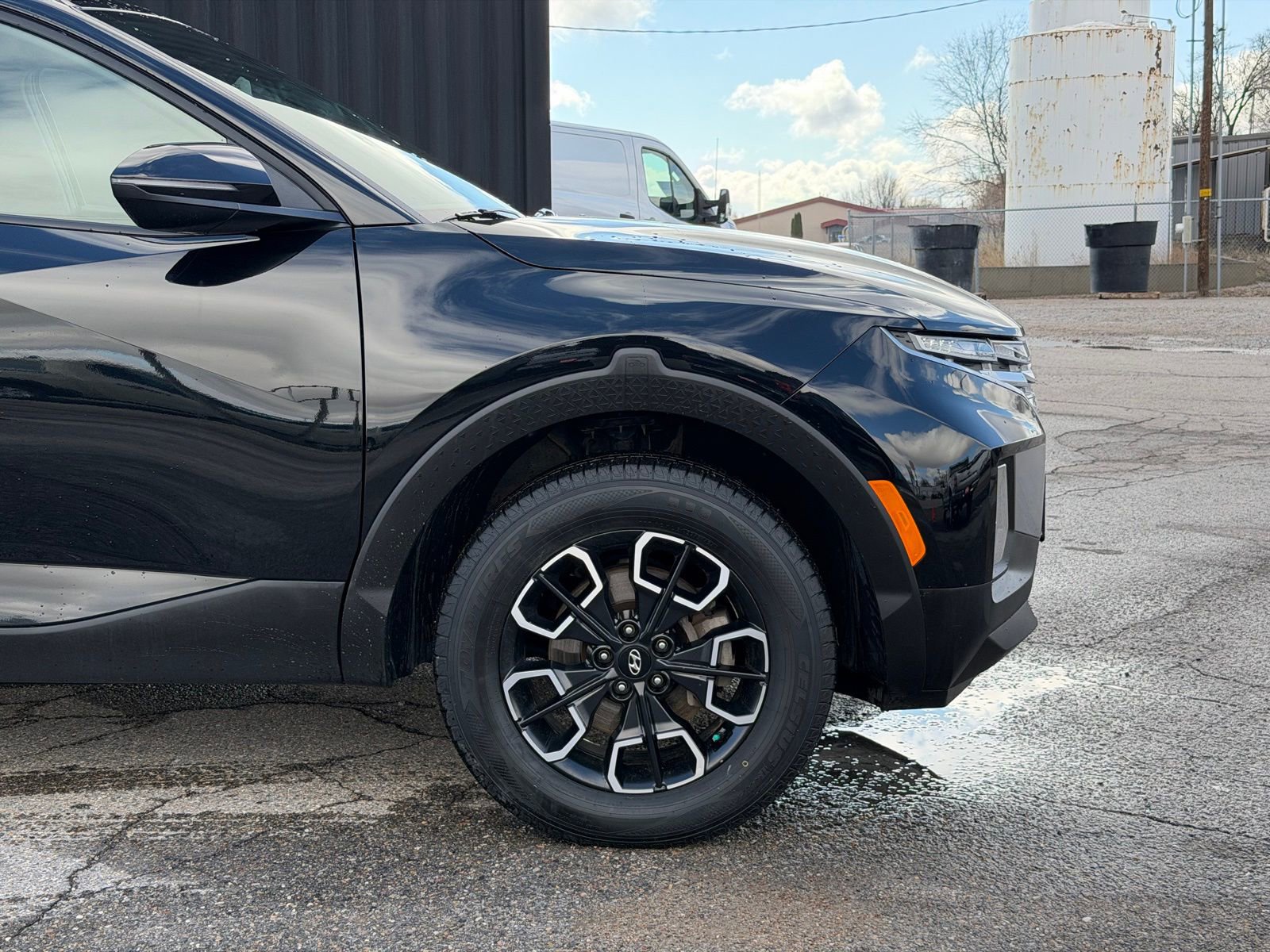 Used 2023 Hyundai Santa Cruz SEL w/ Activity Package image 4