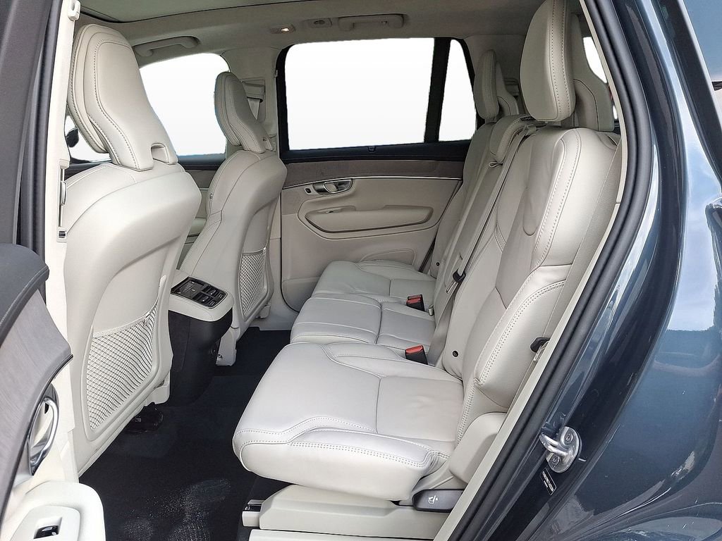 New 2026 Volvo XC90 B6 Ultra w/ Lounge Package image 13
