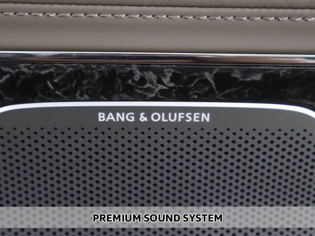 Used 2025 Genesis G90 3.5T image 5