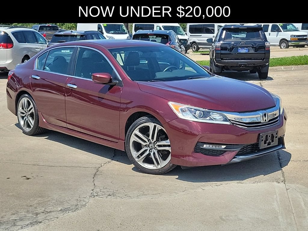 Used 2017 Honda Accord Sport image 2