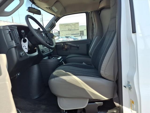 New 2025 GMC Savana 2500 w/ Driver Convenience Package image 7