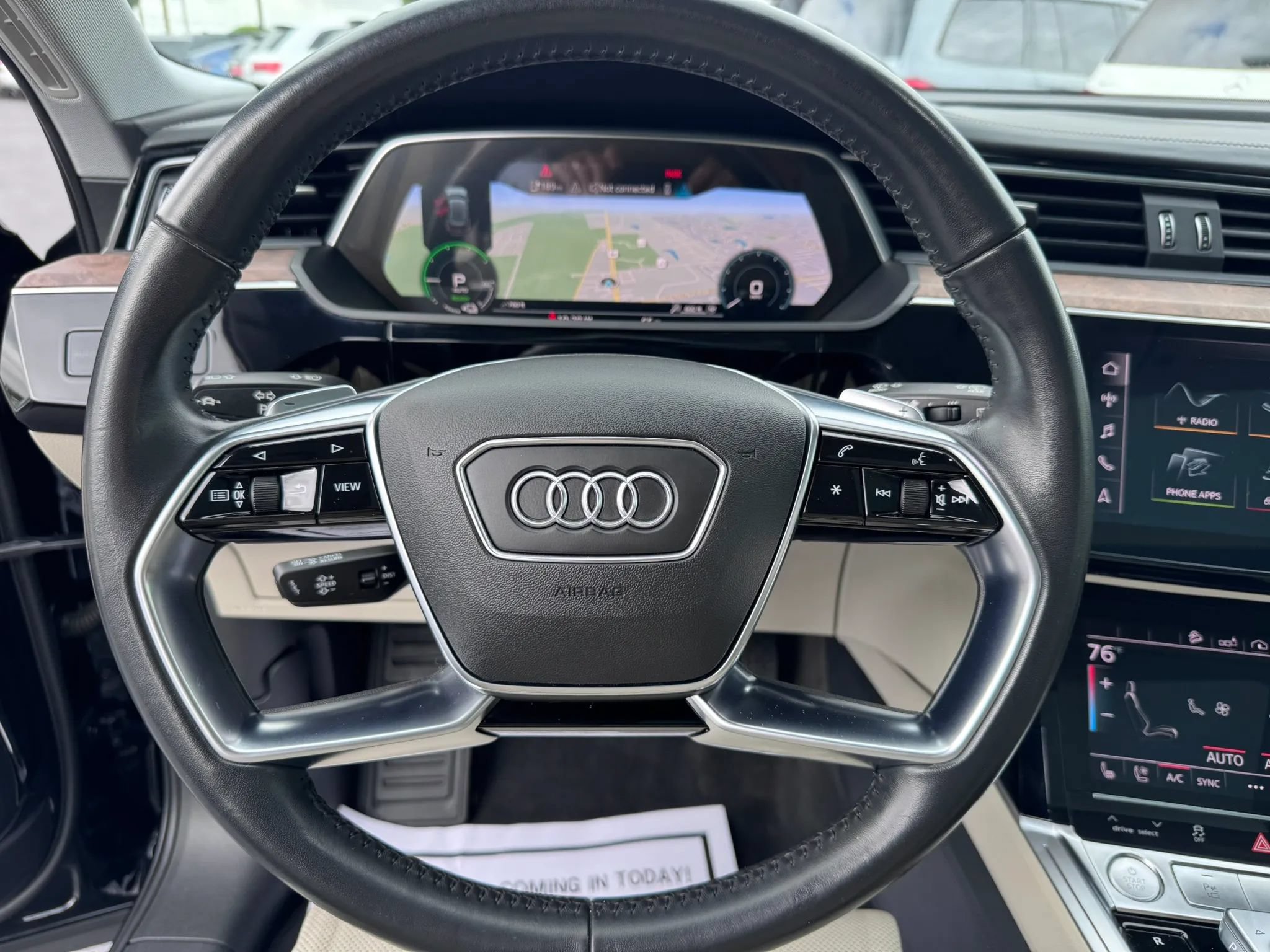 Used 2019 Audi e-tron Prestige w/ Prestige Package AWD/4WD image 17