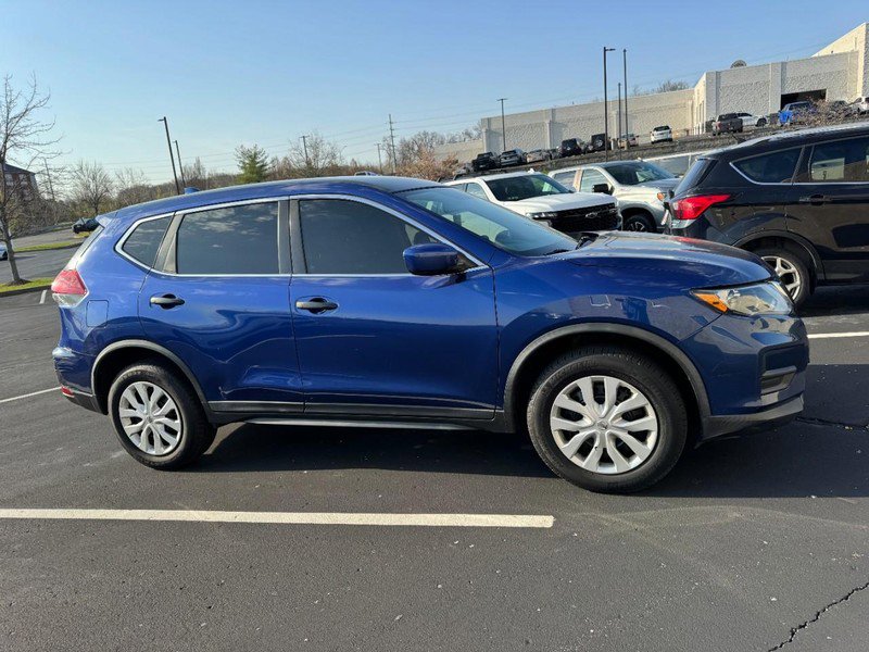 Used 2018 Nissan Rogue S AWD/4WD image 3