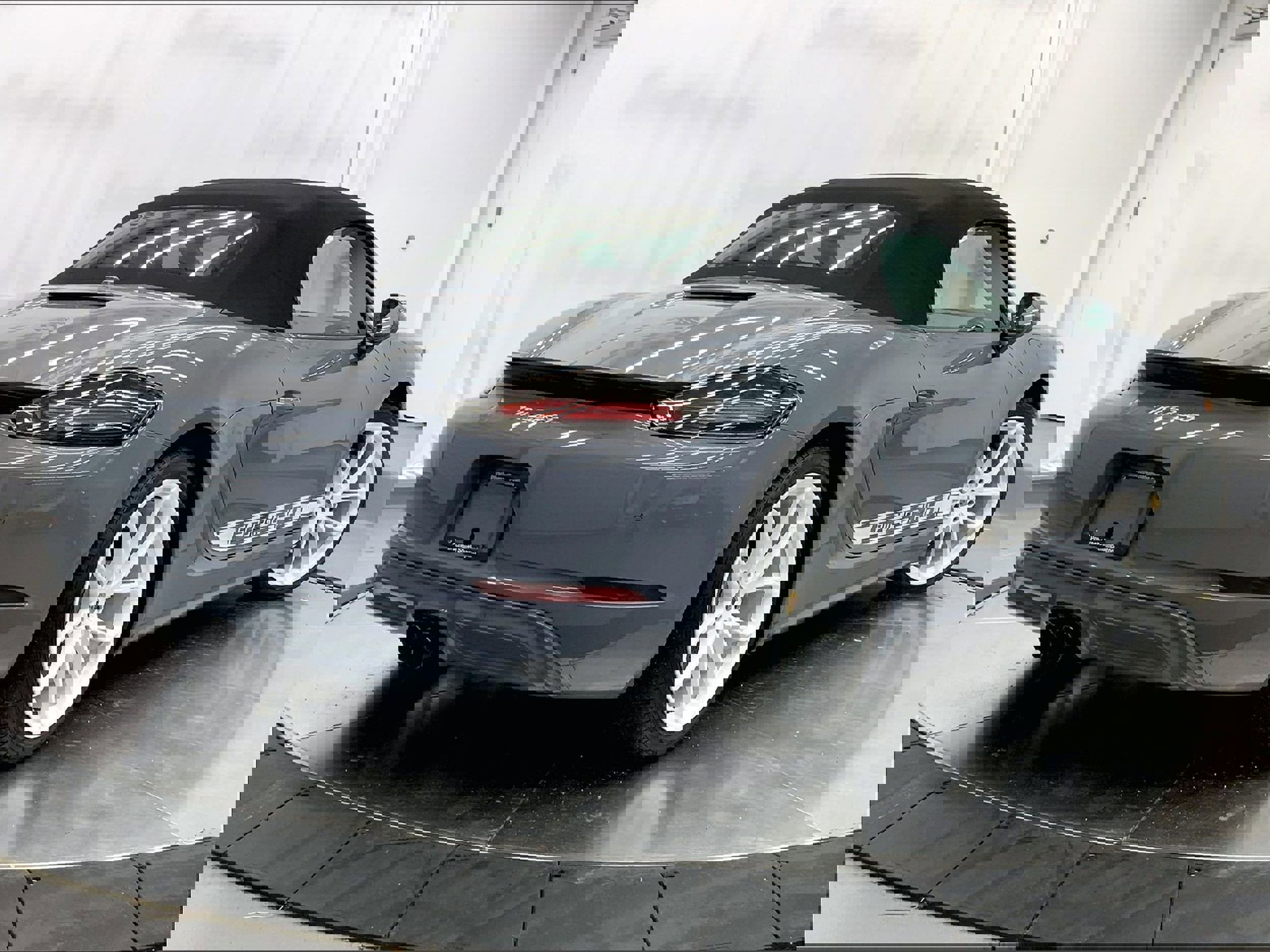 Used 2024 Porsche 718 Boxster image 7