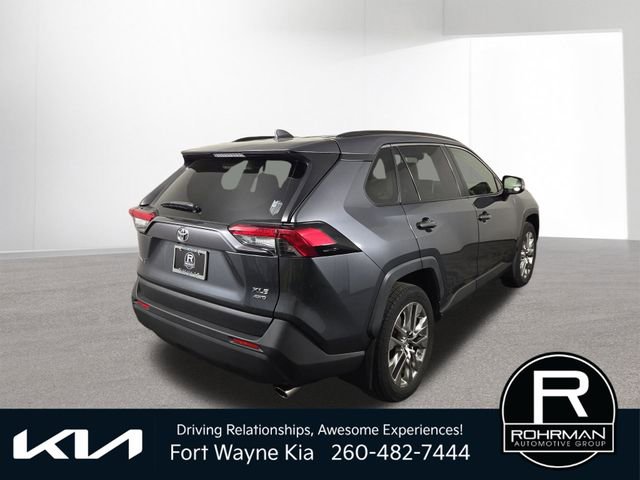 Used 2019 Toyota RAV4 XLE Premium w/ All Weather Liner Package image 6