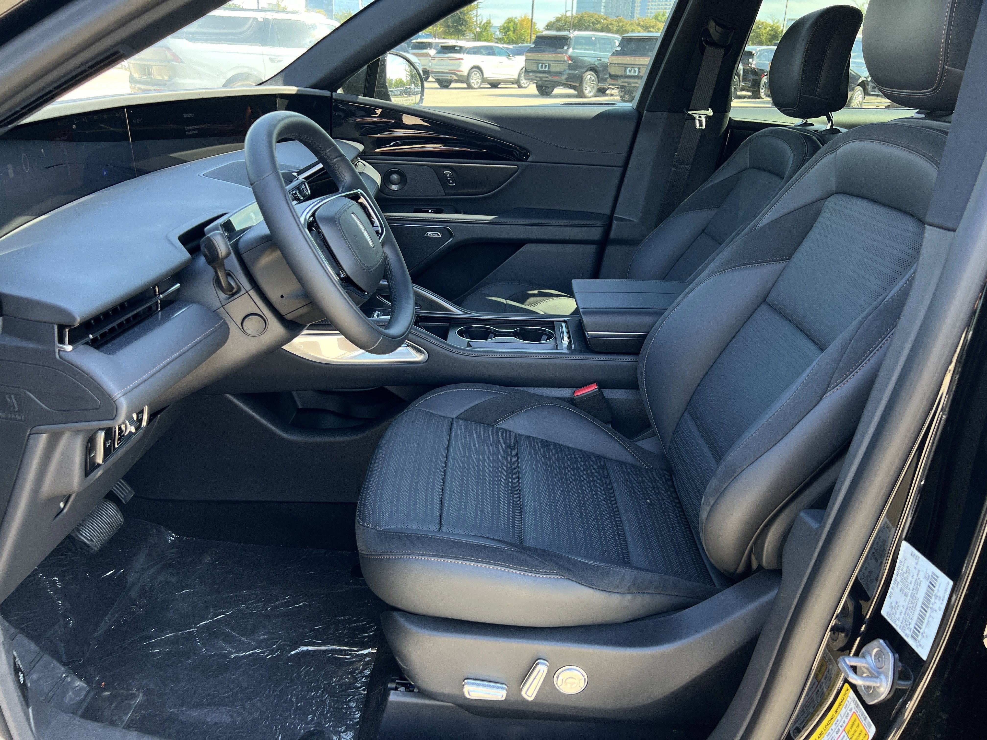 New 2025 Lincoln Nautilus Reserve w/ Jet Appearance Package image 23