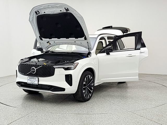 New 2026 Volvo XC90 T8 Ultra w/ Lounge Package image 9