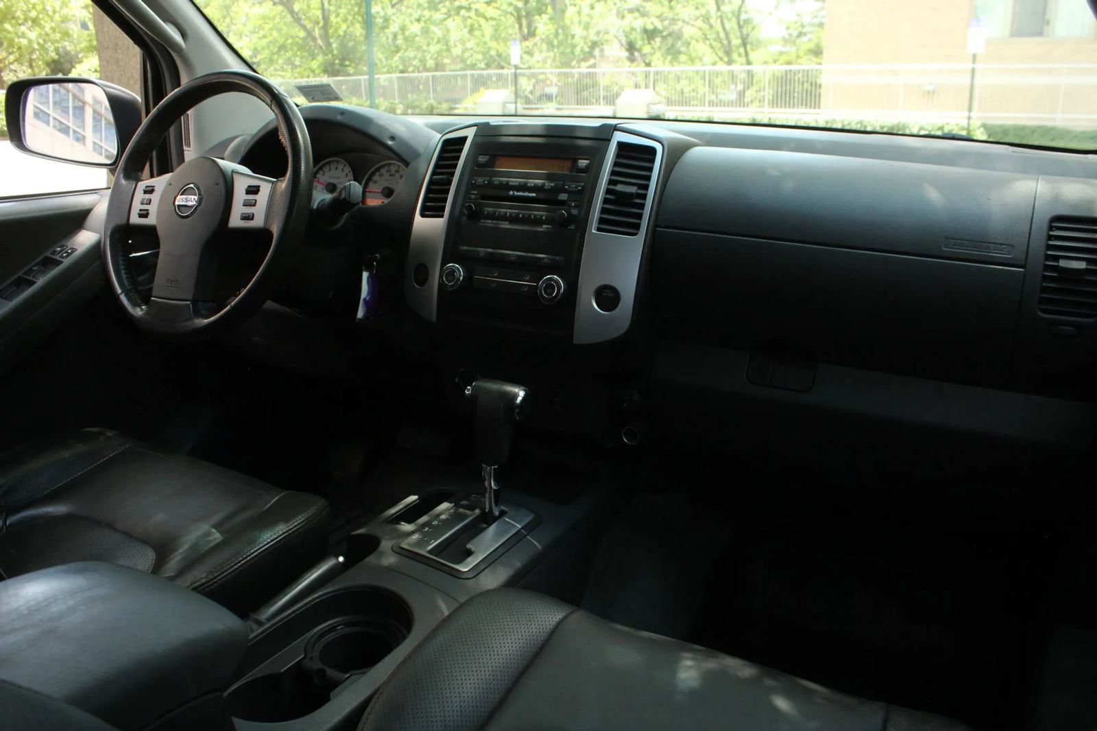 Used 2012 Nissan Xterra PRO-4X w/ Pro-4x Leather Pkg AWD/4WD image 24