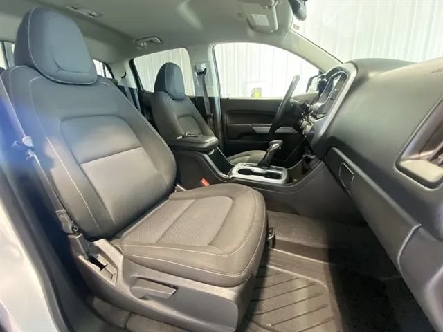 Used 2022 Chevrolet Colorado LT w/ LT Convenience Package AWD/4WD image 25