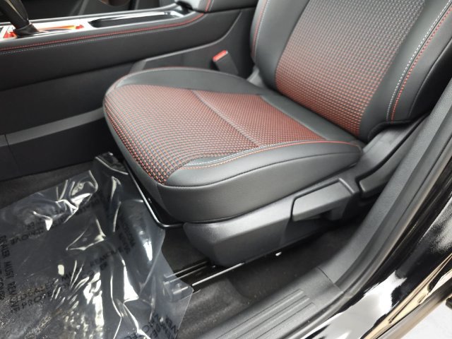 New 2027 Nissan Kicks SR w/ SR Premium Package FWD image 30