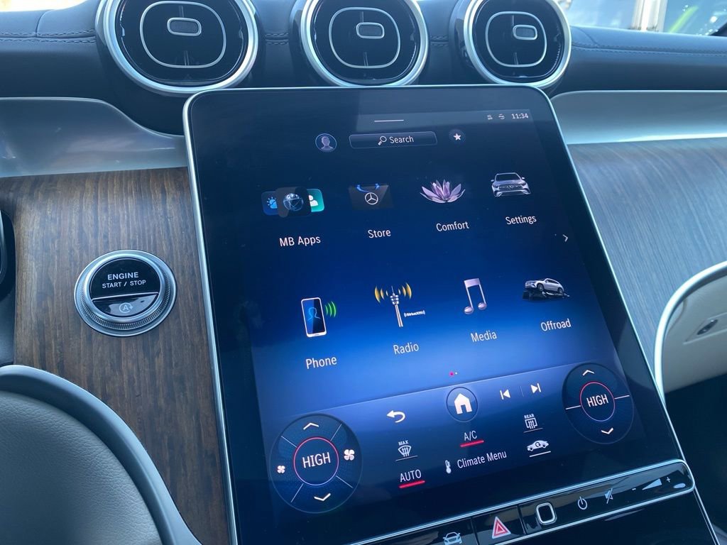 Used 2024 Mercedes-Benz GLC 300 4MATIC image 31