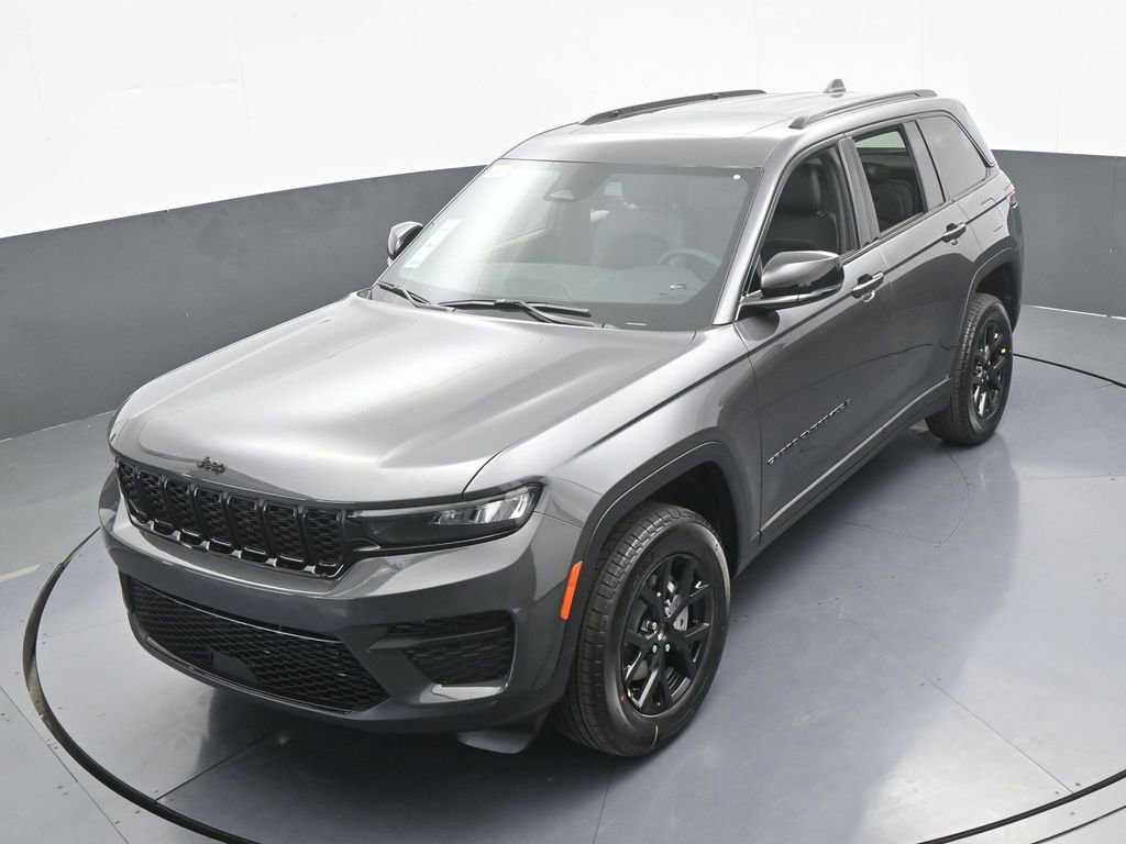 New 2025 Jeep Grand Cherokee Altitude image 40