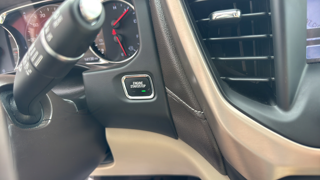 Used 2017 GMC Acadia Denali w/ Technology Package FWD image 24