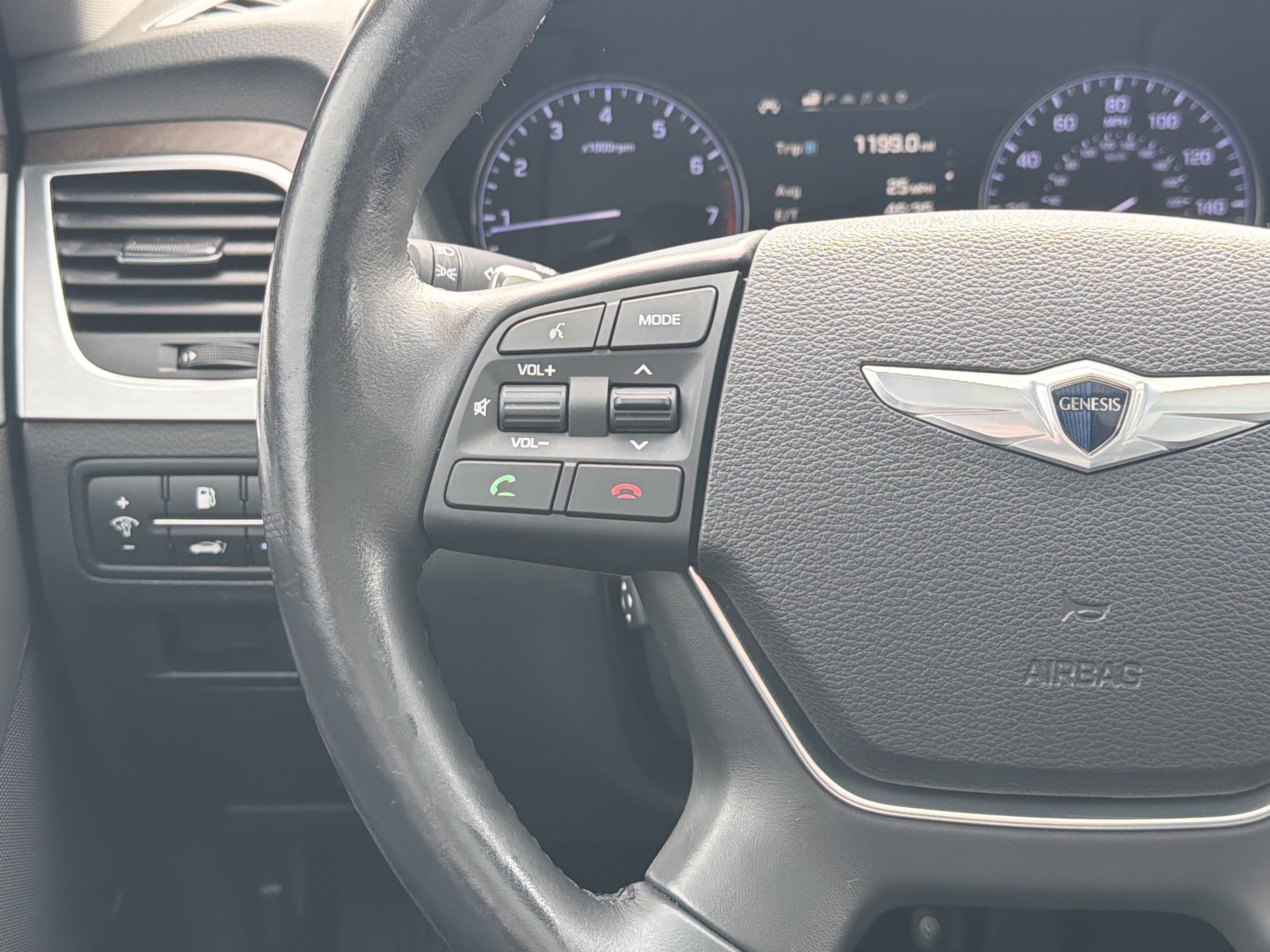 Used 2015 Hyundai Genesis 3.8 w/ Option Group 04 image 19