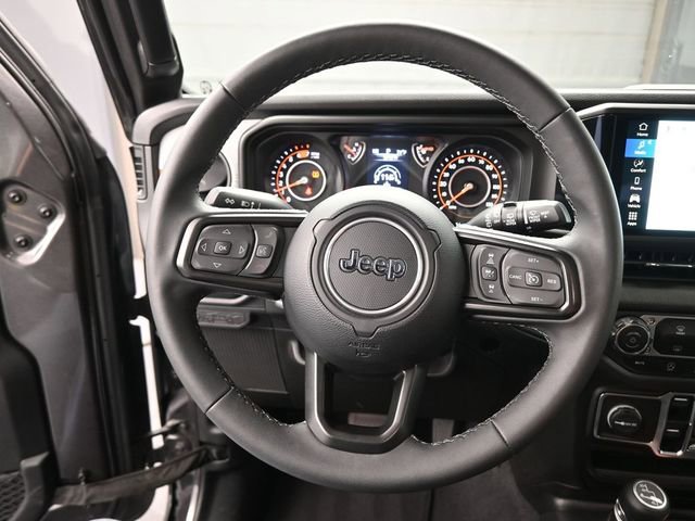 Used 2025 Jeep Wrangler Sport S image 7
