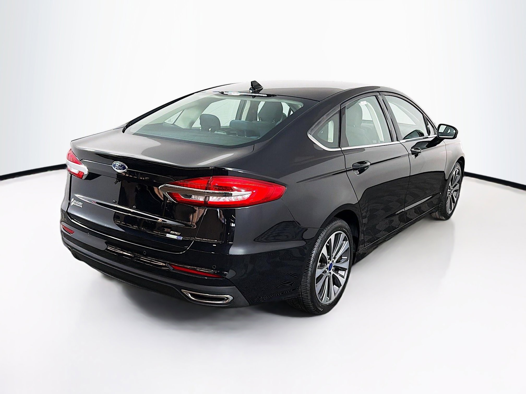 Used 2020 Ford Fusion SE image 8