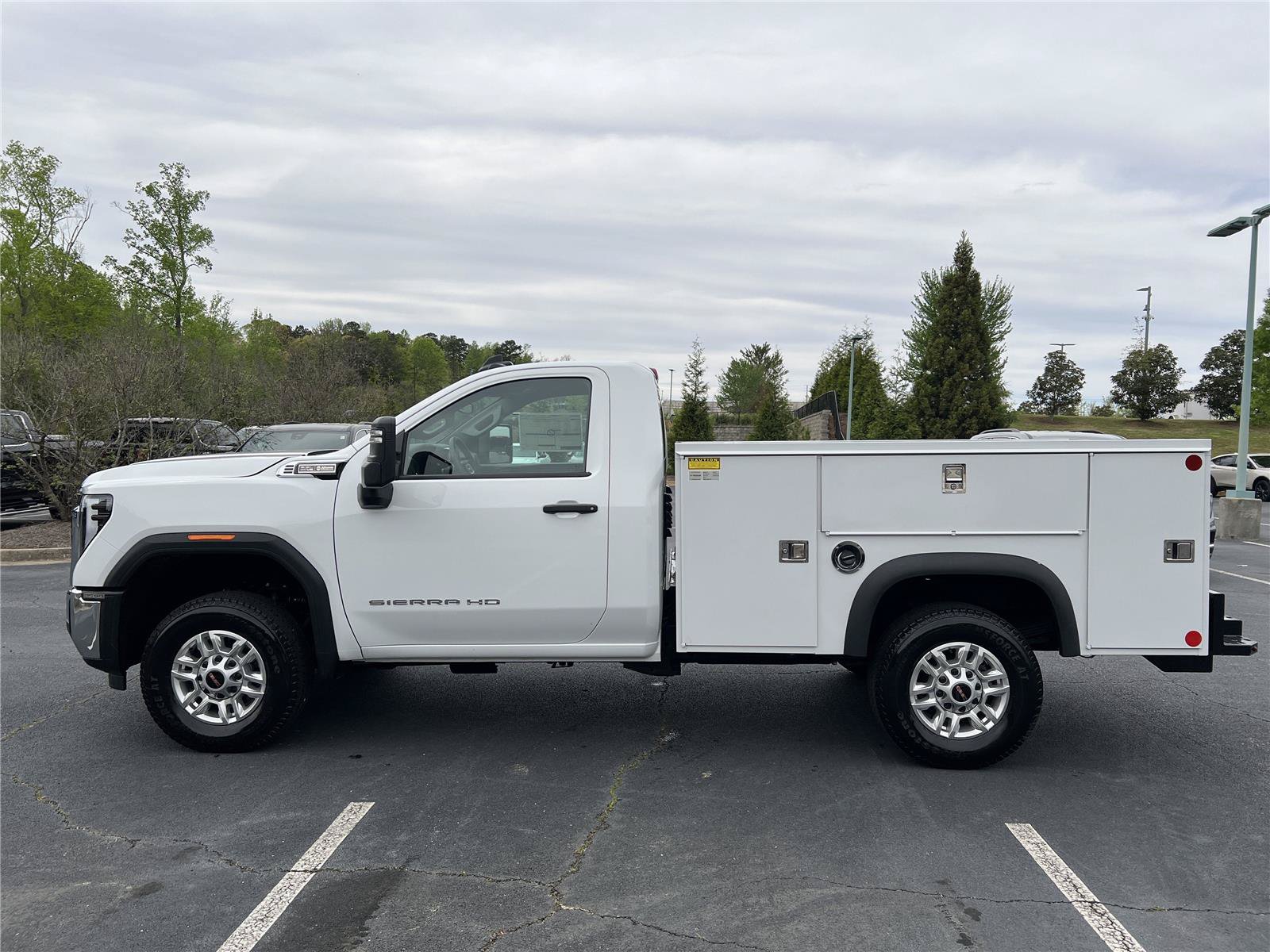 New 2025 GMC Sierra 2500 Pro w/ Convenience Package RWD image 4