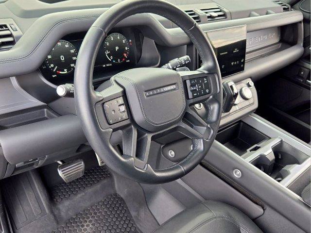 Used 2025 Land Rover Defender 110 V8 AWD/4WD image 12
