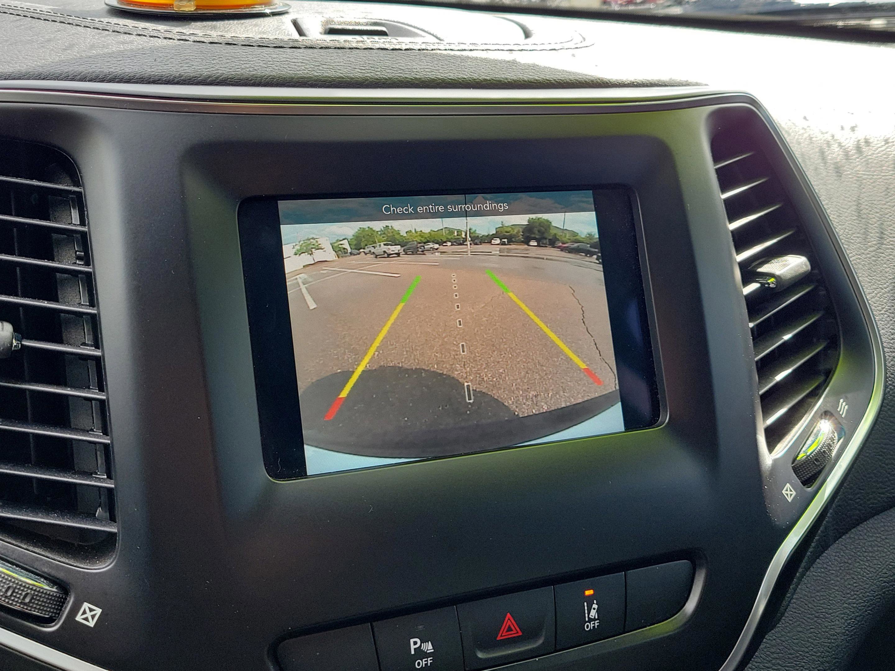 Used 2021 Jeep Cherokee Latitude Plus AWD/4WD image 33