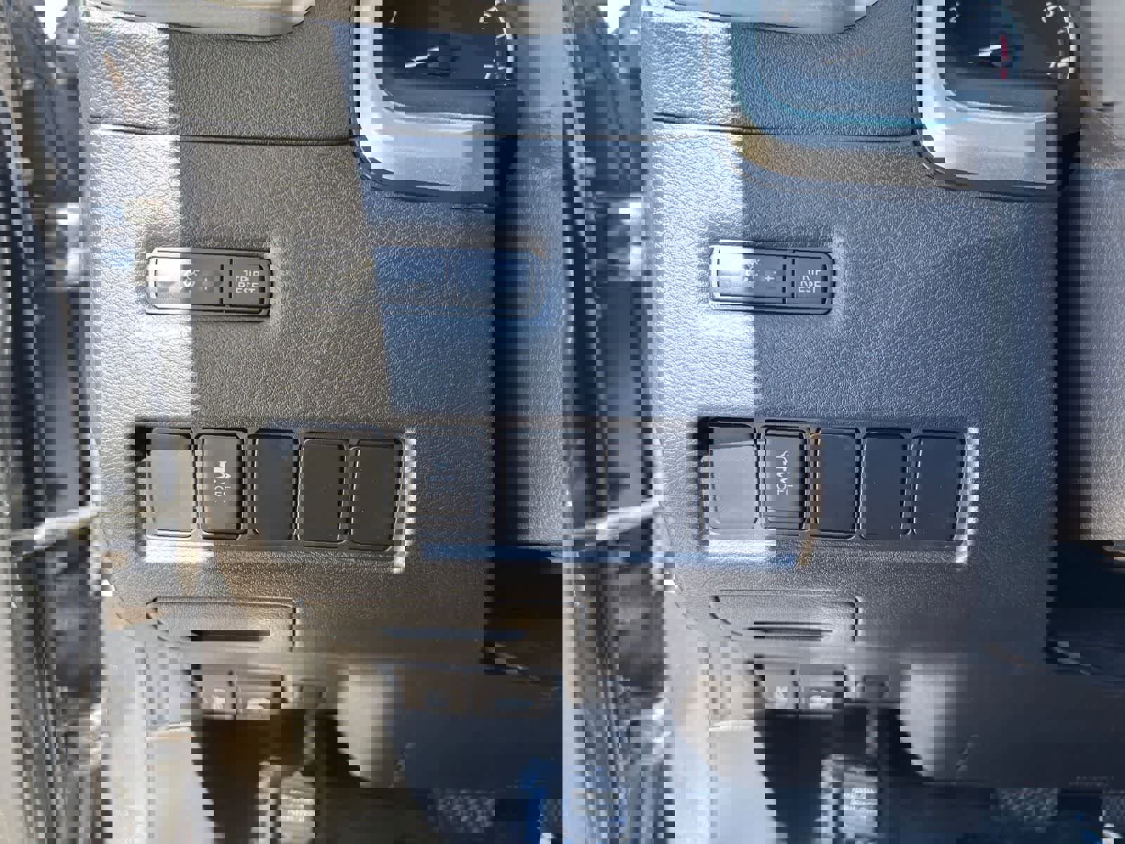 Used 2018 Nissan Murano S image 28