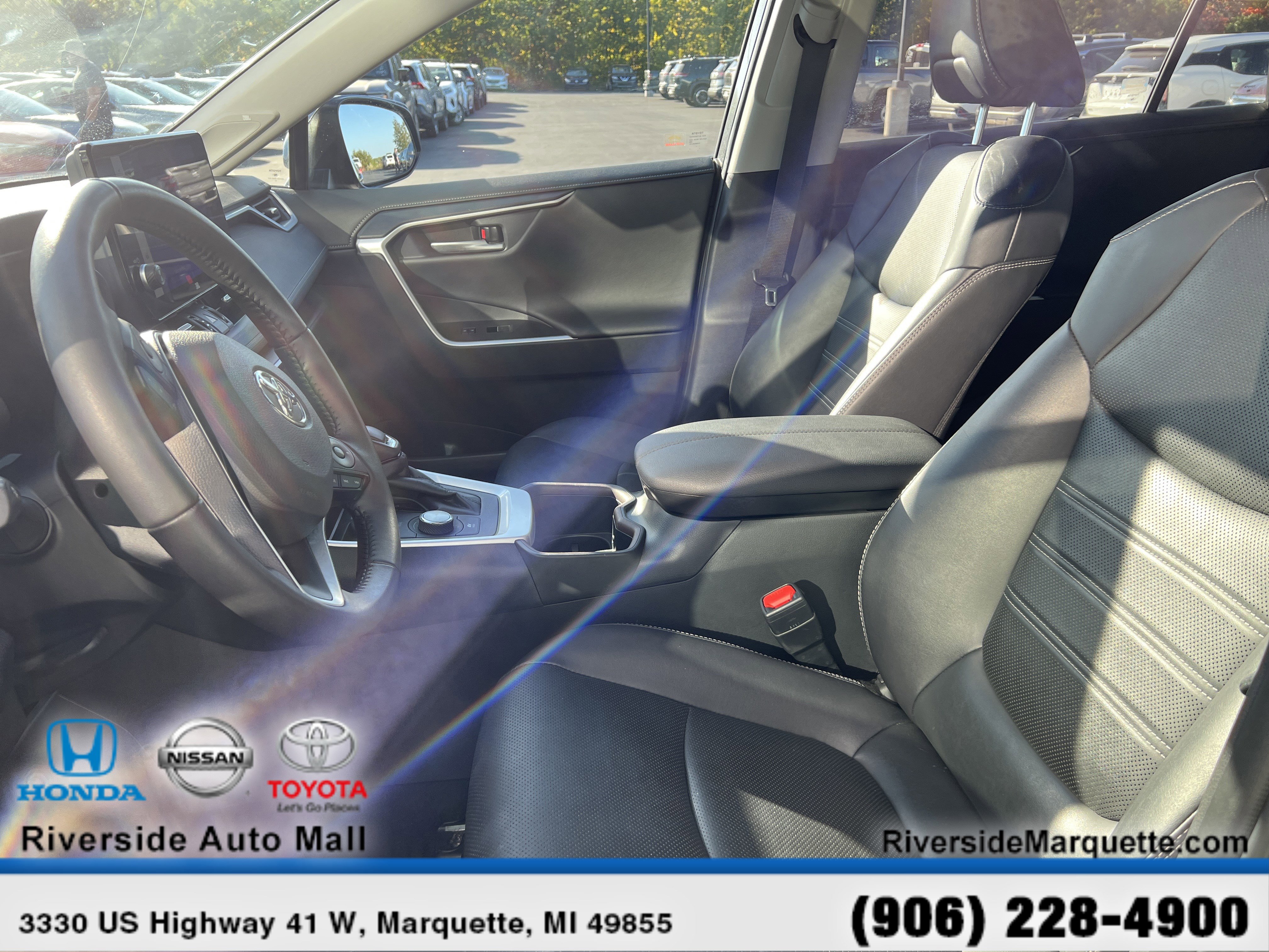 Used 2023 Toyota RAV4 Limited image 15