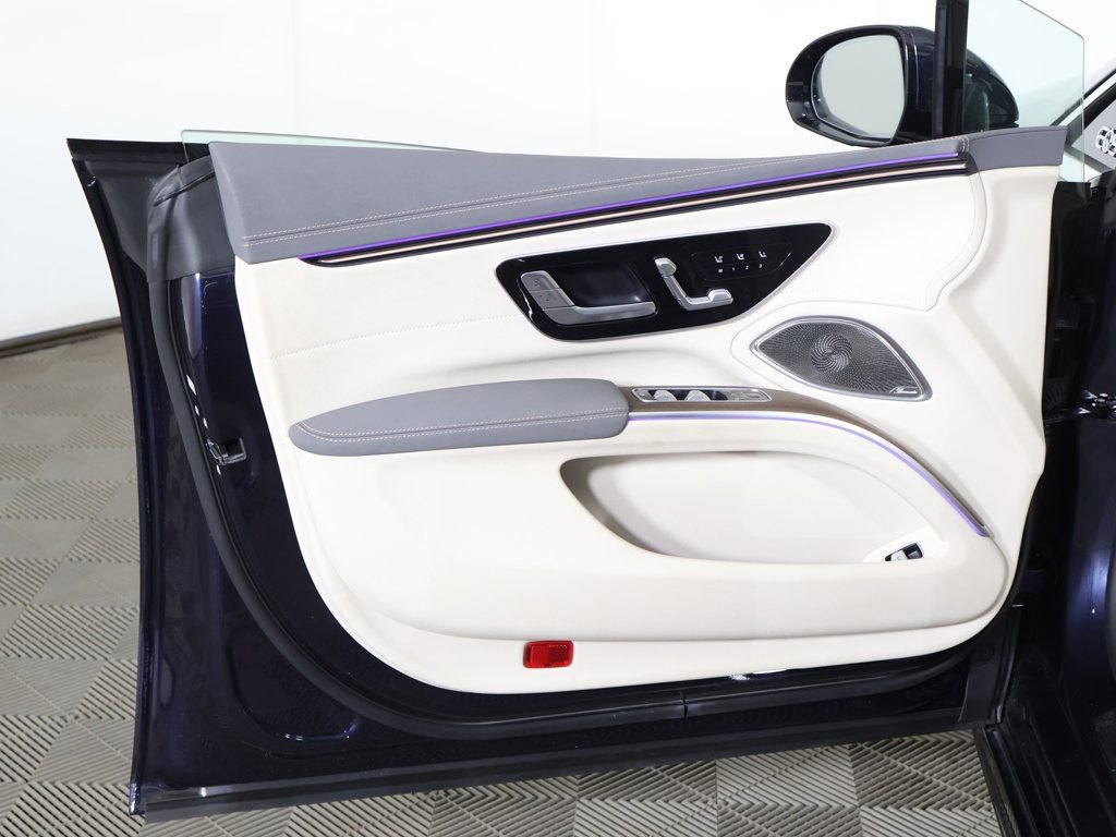 Used 2023 Mercedes-Benz EQS 580 4MATIC Sedan image 27