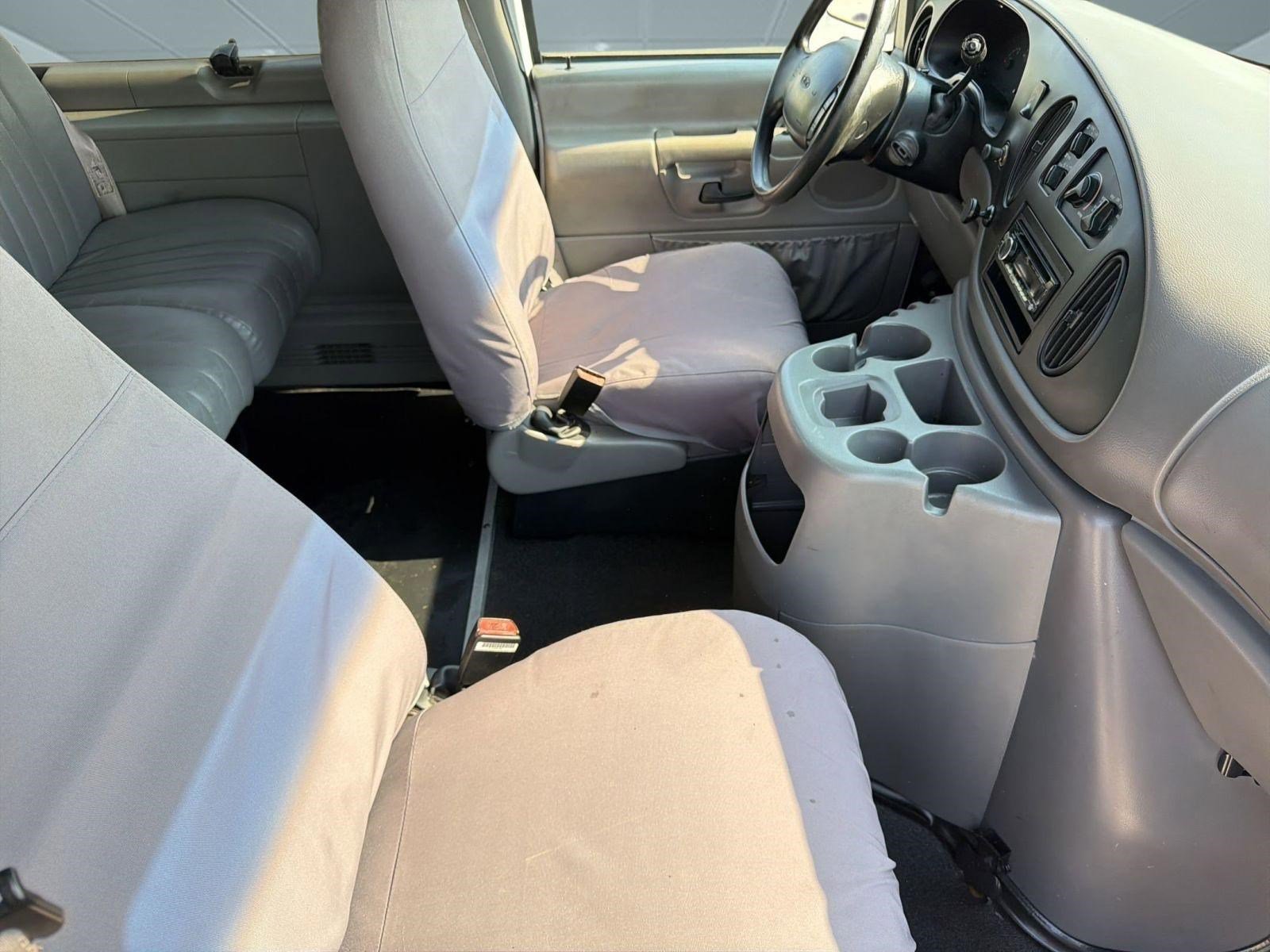 Used 2000 Ford E-350 and Econoline 350 XL image 26