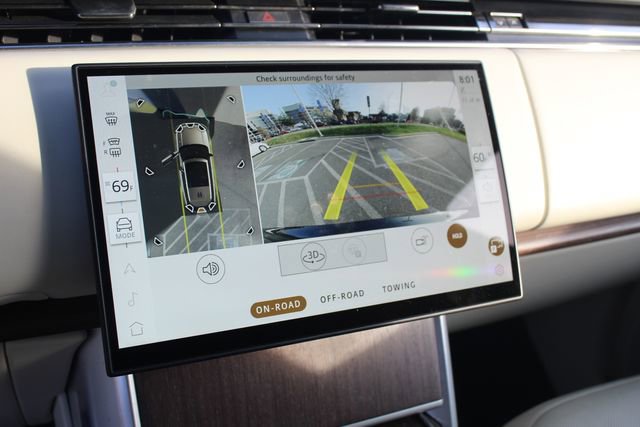 Used 2024 Land Rover Range Rover Long Wheelbase SE image 21
