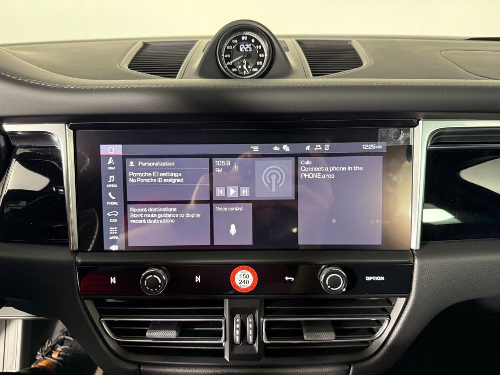 New 2025 Porsche Macan Turbo image 31