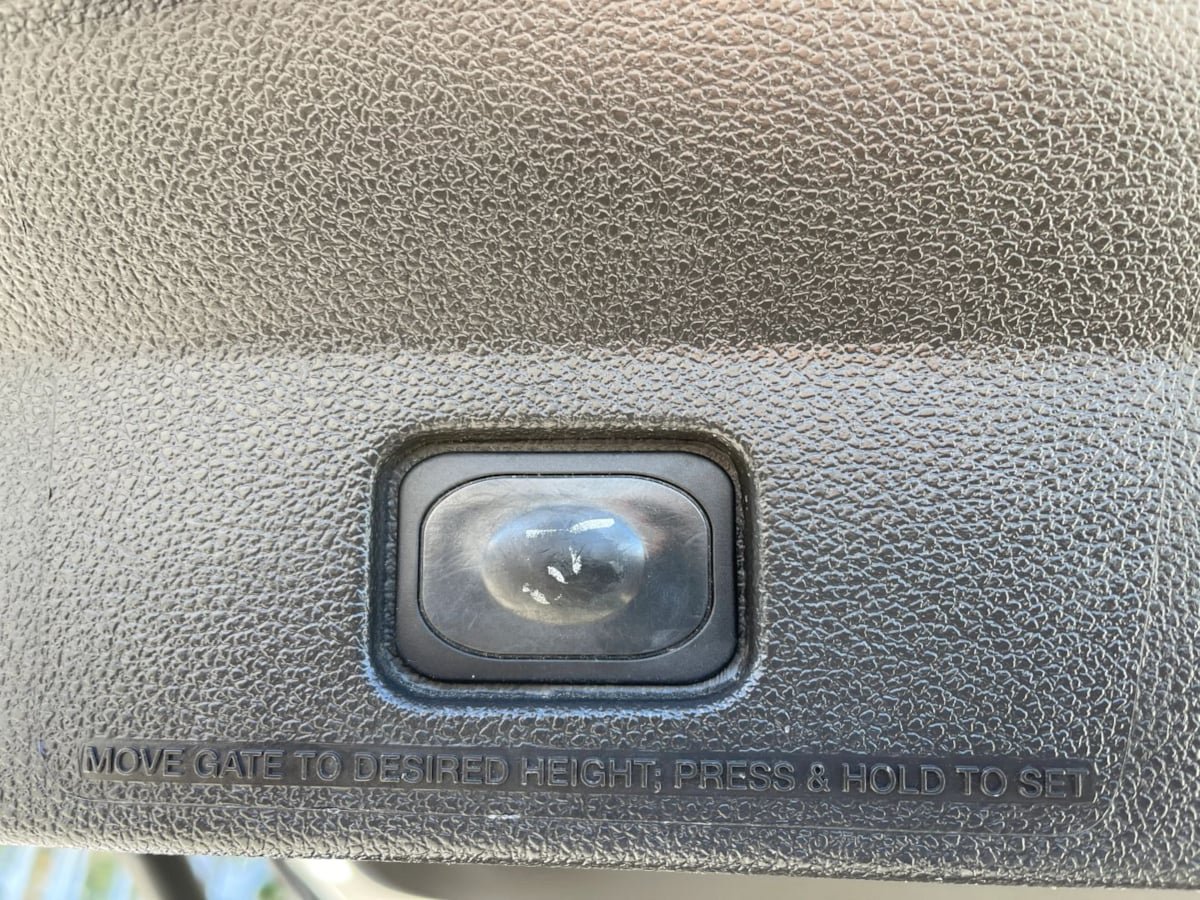 Used 2013 Ford Explorer XLT FWD image 9