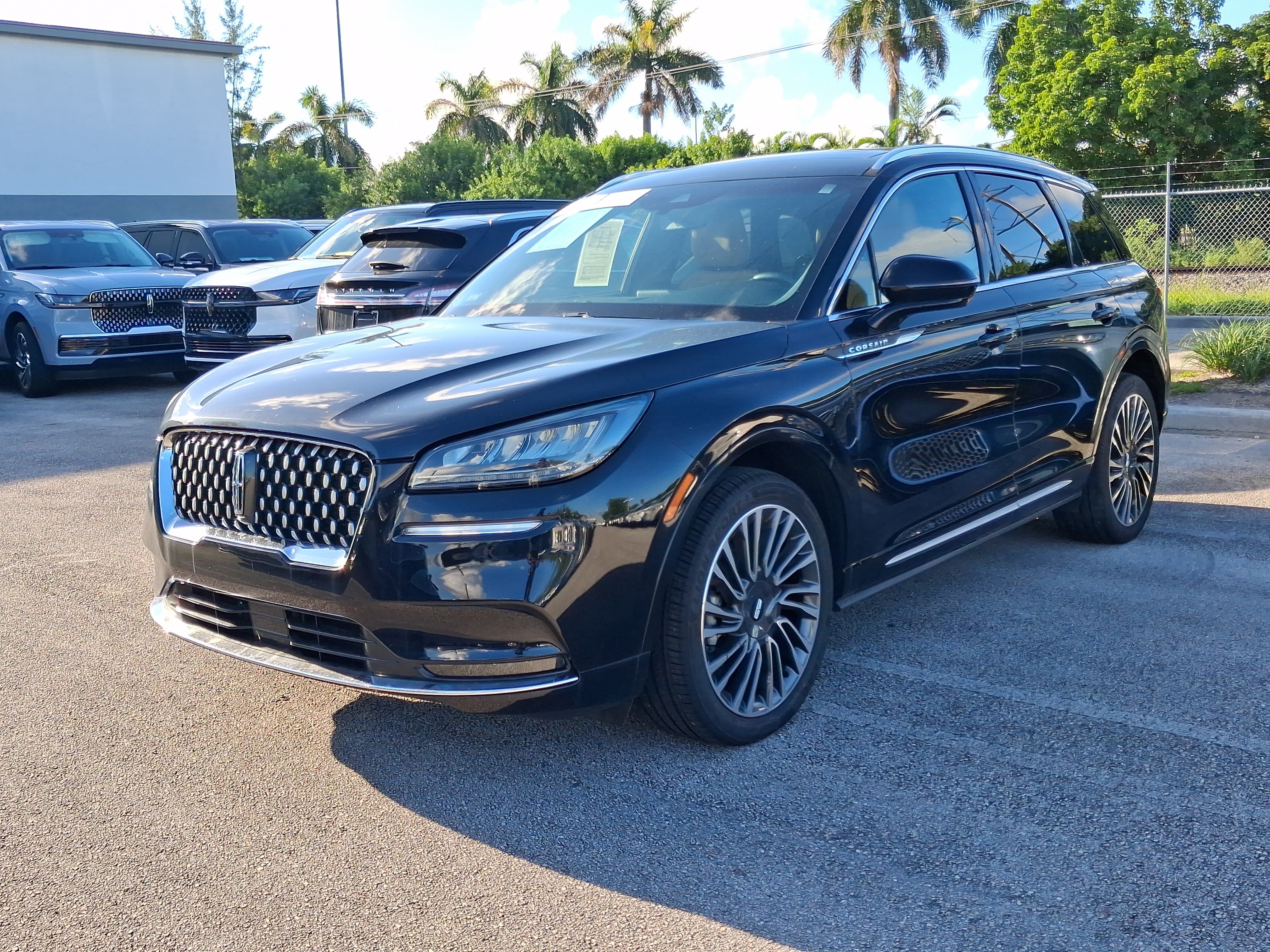 Certified 2020 Lincoln Corsair Reserve w/ Appearance Package FWD image 2
