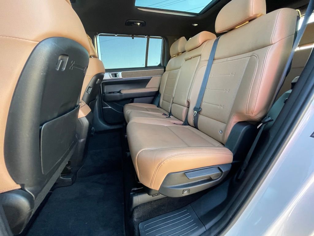 Used 2024 Hyundai Santa Fe Limited image 21