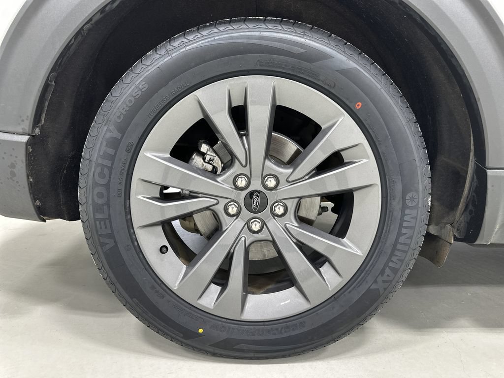 Used 2021 Ford Explorer XLT w/ Equipment Group 202A RWD image 10