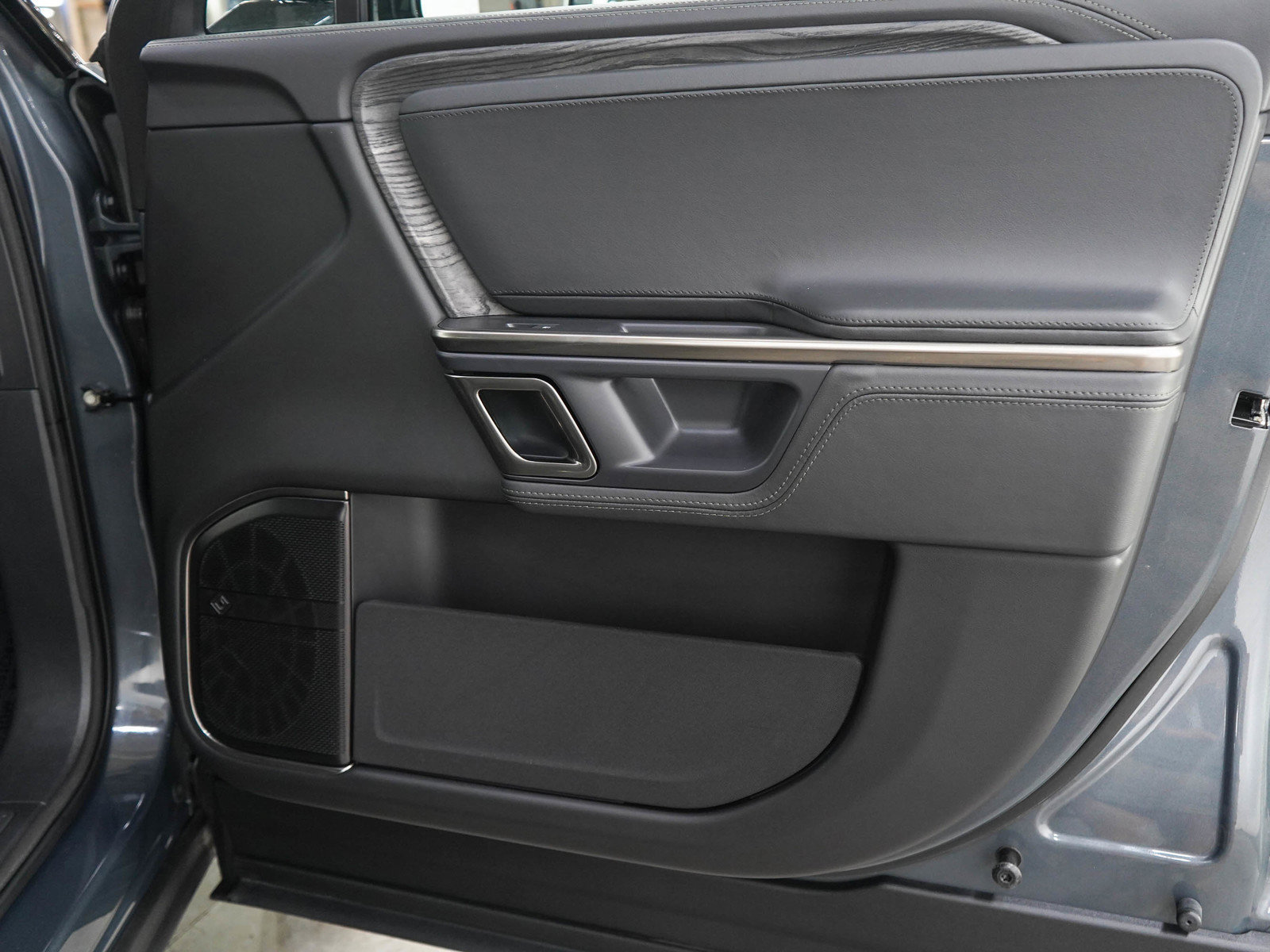 Used 2023 Rivian R1S Adventure Quad AWD/4WD image 9