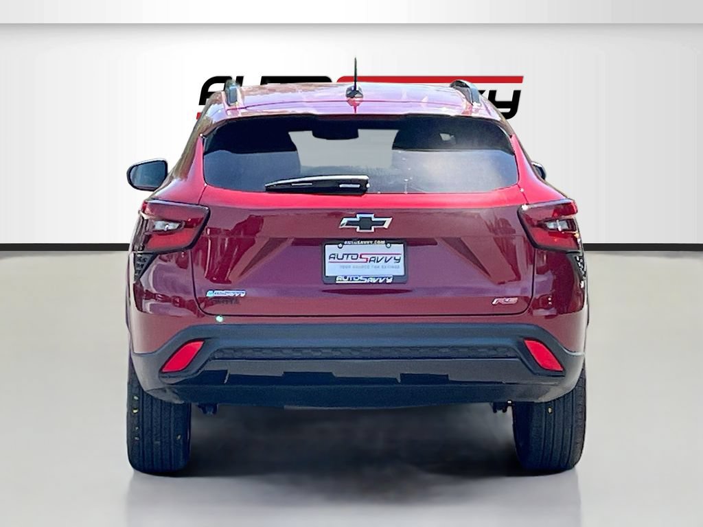 Used 2025 Chevrolet Trax RS w/ Sunroof Package FWD image 6