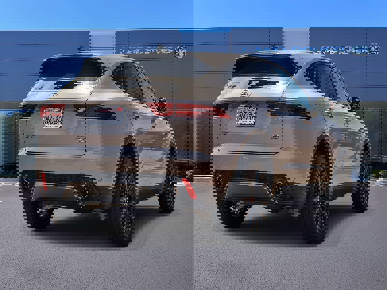 Used 2020 Jaguar E-PACE image 4