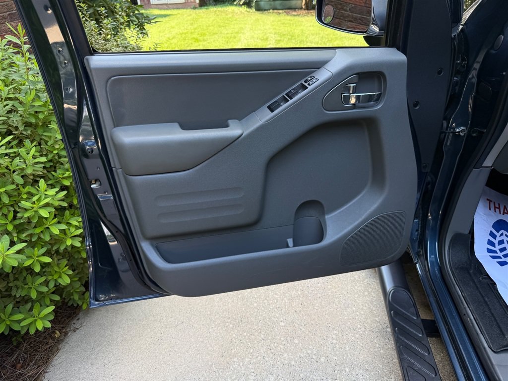 Used 2019 Nissan Frontier SL AWD/4WD image 43