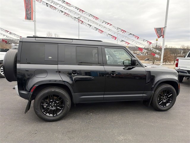 Used 2024 Land Rover Defender 110 S image 3