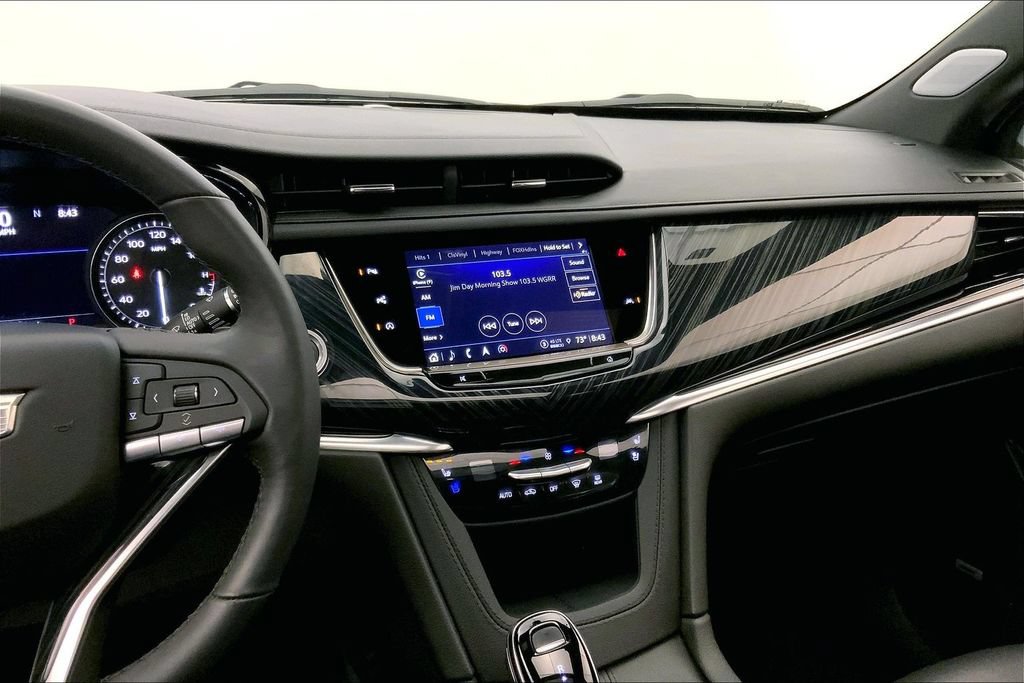 Used 2024 Cadillac XT6 Premium Luxury w/ Technology Package AWD/4WD image 5