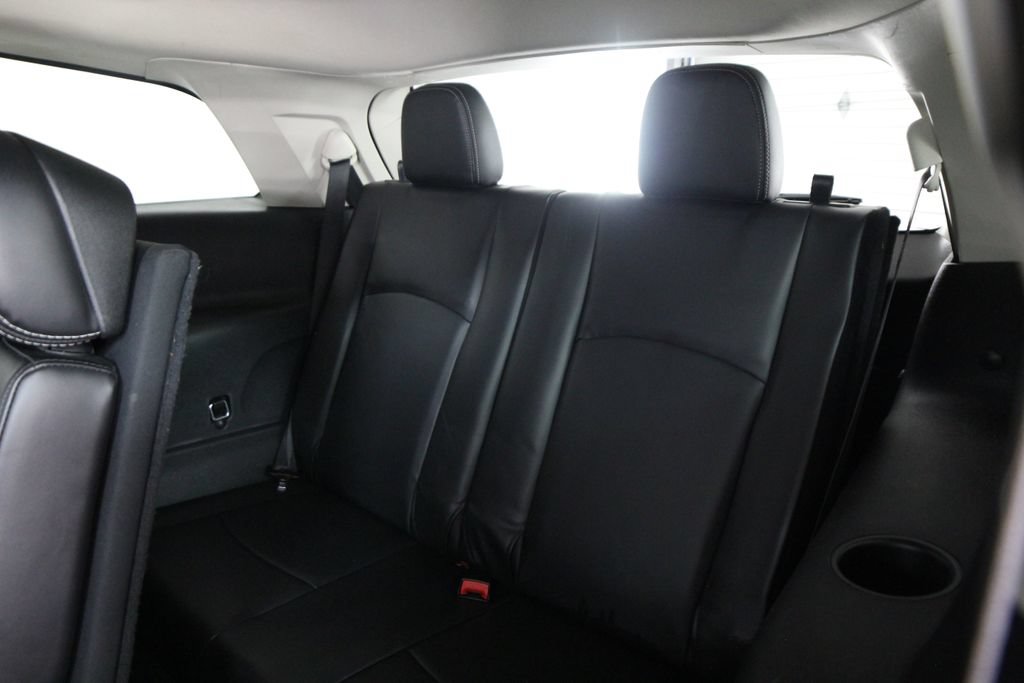 Used 2018 Dodge Journey Crossroad w/ Nav & Sun Group AWD/4WD image 38