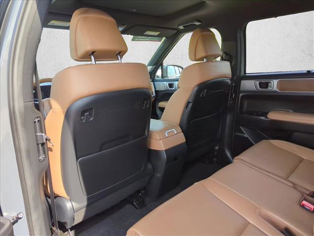 Used 2025 Hyundai Santa Fe Limited AWD/4WD image 16